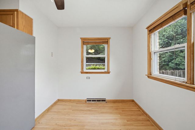 531 Cambridge Road, Des Plaines, IL 60016