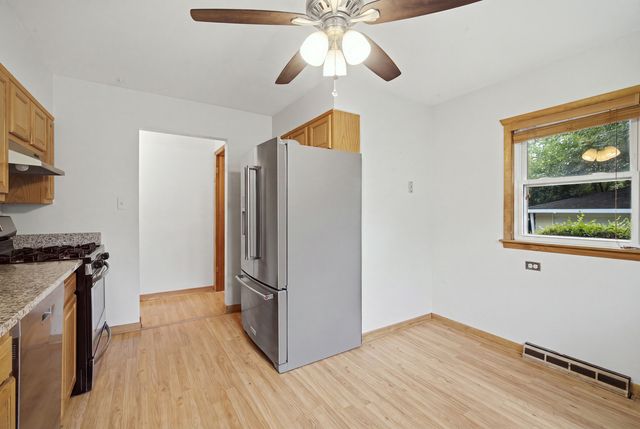 531 Cambridge Road, Des Plaines, IL 60016