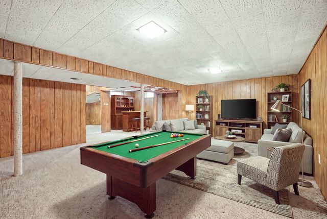 531 Cambridge Road, Des Plaines, IL 60016
