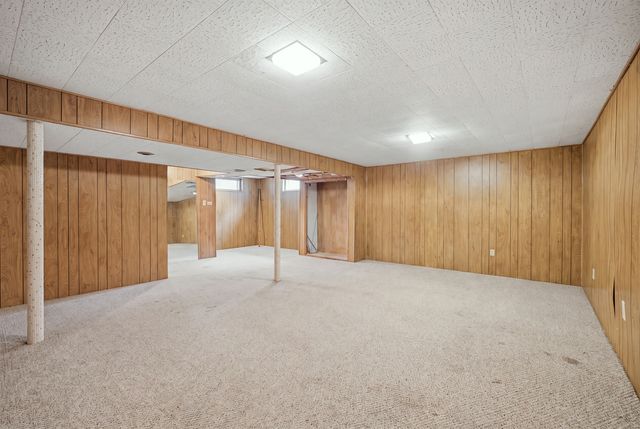 531 Cambridge Road, Des Plaines, IL 60016