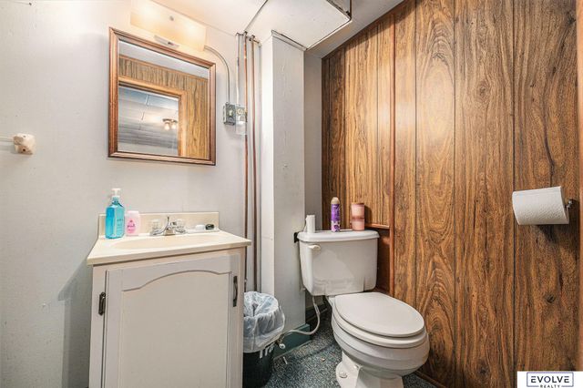 2749 N 47th Avenue, Omaha, NE 68104