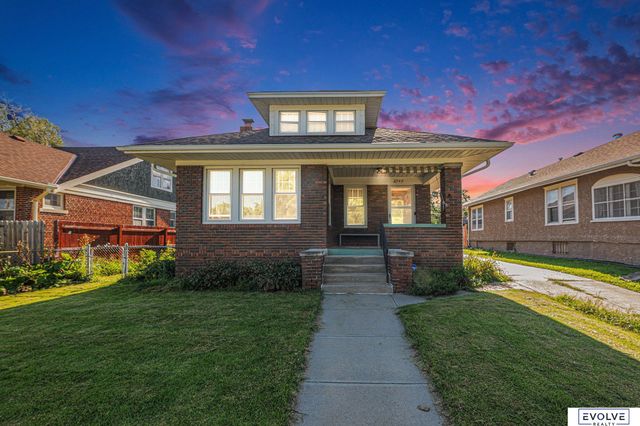 2749 N 47th Avenue, Omaha, NE 68104