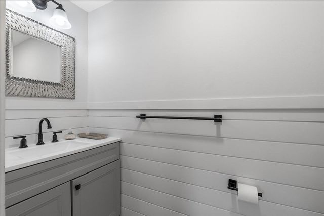 80 Coolidge Rd, Yarmouth, MA 02673