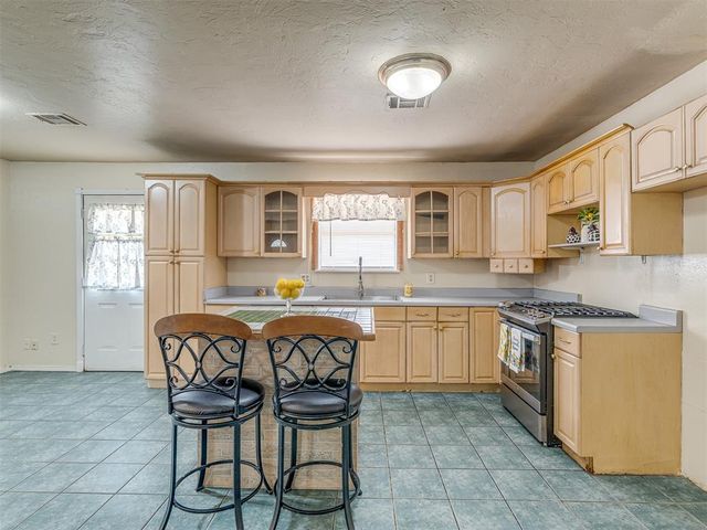 8629 S Miller Boulevard, Oklahoma City, OK 73159