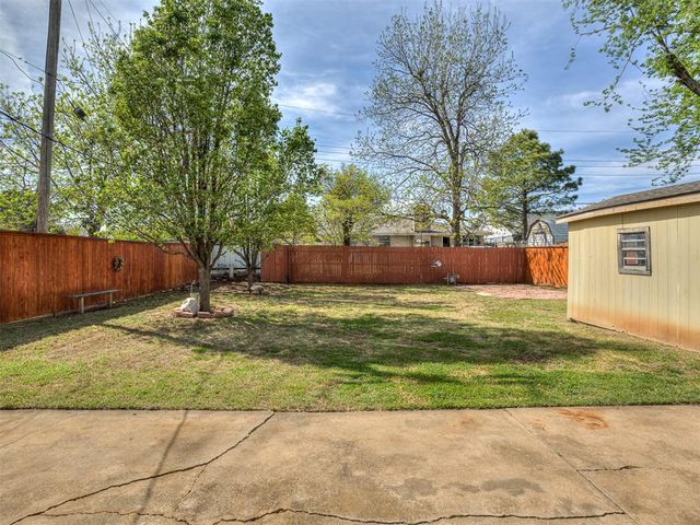 8629 S Miller Boulevard, Oklahoma City, OK 73159