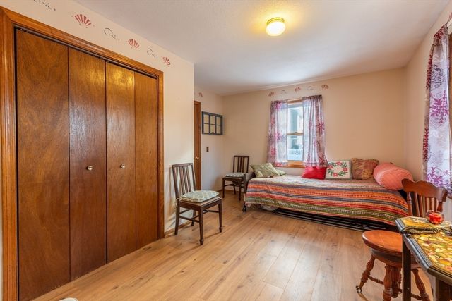 10 Moss Lane, Belchertown, MA 01007