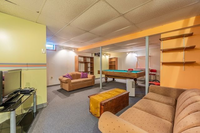 10 Moss Lane, Belchertown, MA 01007