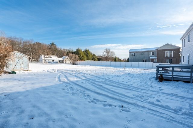 10 Moss Lane, Belchertown, MA 01007