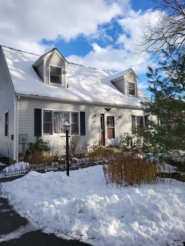 10 Moss Lane, Belchertown, MA 01007