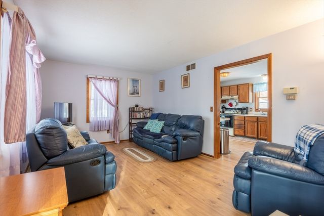 10 Moss Lane, Belchertown, MA 01007