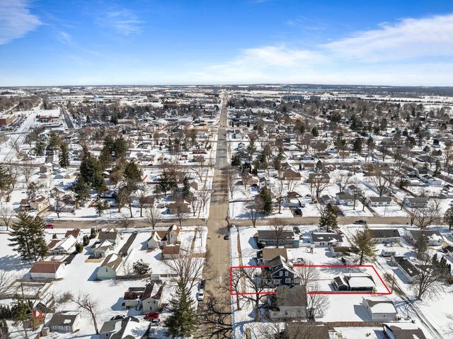 410 E Geneva STREET, Delavan, WI 53115