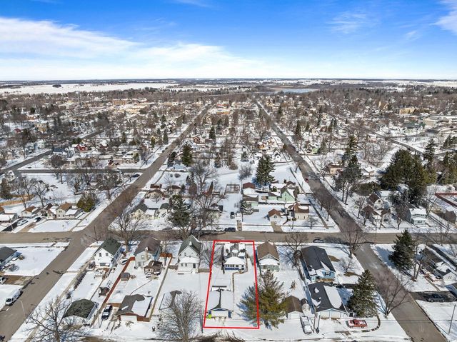 410 E Geneva STREET, Delavan, WI 53115