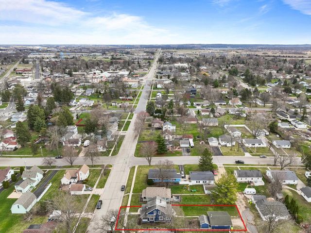 410 E Geneva STREET, Delavan, WI 53115
