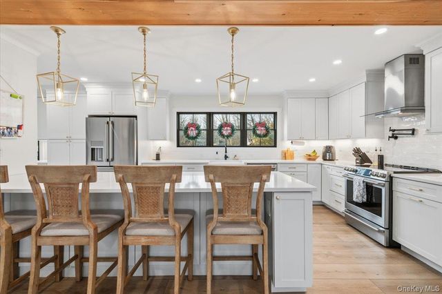 2180 Feuereisen Avenue, Ronkonkoma, NY 11779