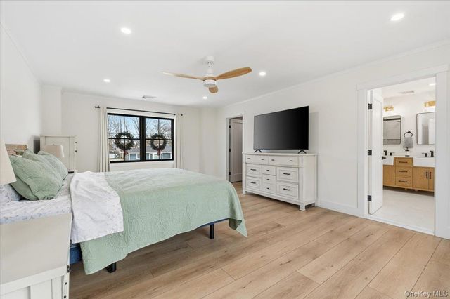 2180 Feuereisen Avenue, Ronkonkoma, NY 11779