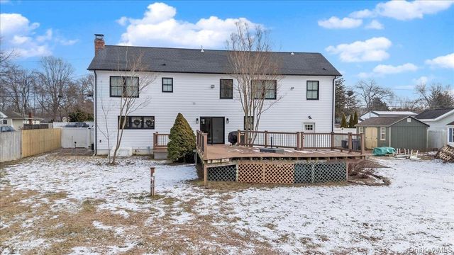 2180 Feuereisen Avenue, Ronkonkoma, NY 11779