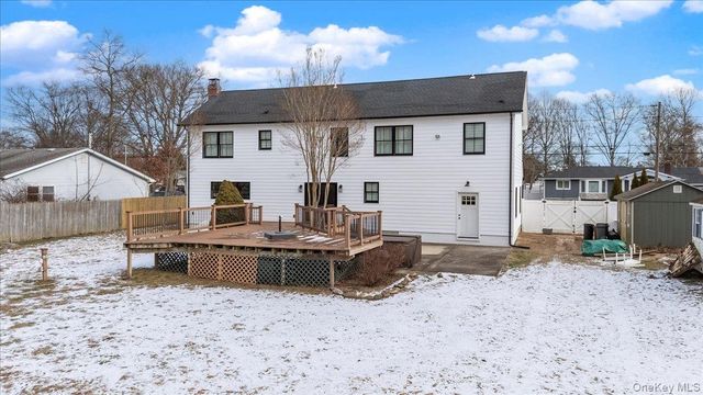 2180 Feuereisen Avenue, Ronkonkoma, NY 11779