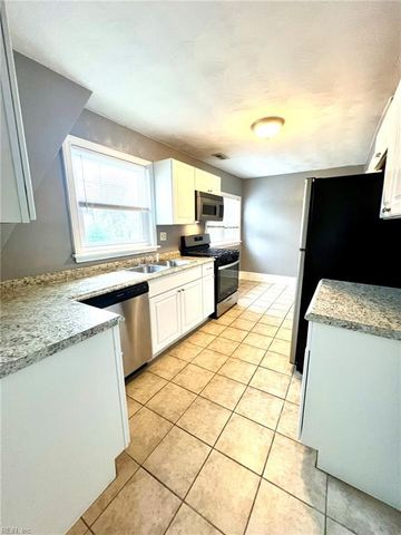 210 Pennsylvania Ave Apt 2, Norfolk, VA 23504