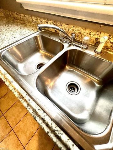 210 Pennsylvania Ave Apt 2, Norfolk, VA 23504