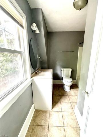 210 Pennsylvania Ave Apt 2, Norfolk, VA 23504