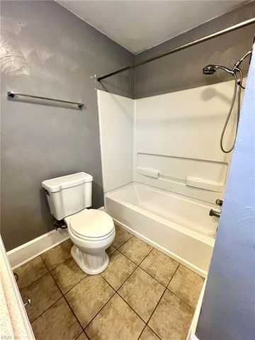 210 Pennsylvania Ave Apt 2, Norfolk, VA 23504