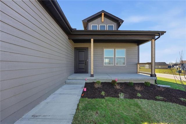 1501 SW 9th Street, Oak Grove, MO 64075