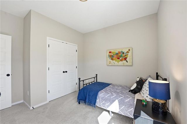 1501 SW 9th Street, Oak Grove, MO 64075