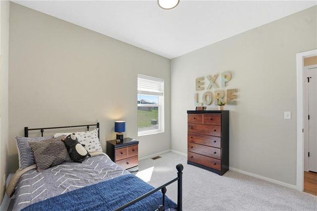 1501 SW 9th Street, Oak Grove, MO 64075