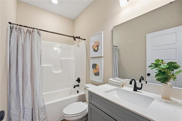 1501 SW 9th Street, Oak Grove, MO 64075