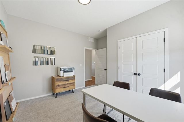 1501 SW 9th Street, Oak Grove, MO 64075