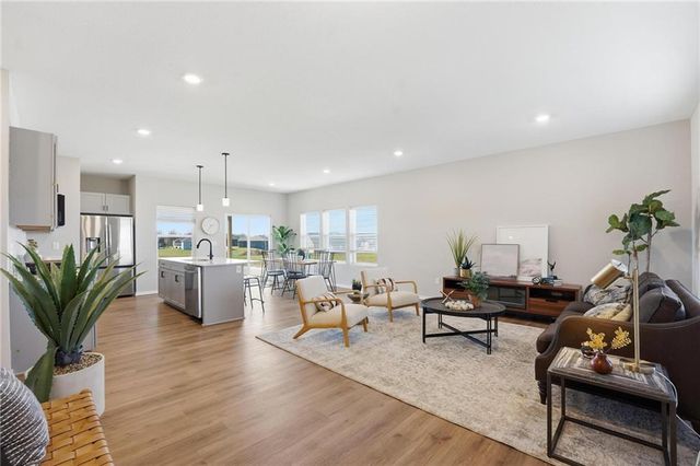 1501 SW 9th Street, Oak Grove, MO 64075