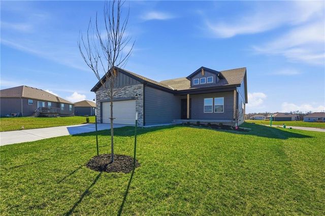 1501 SW 9th Street, Oak Grove, MO 64075