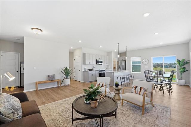 1501 SW 9th Street, Oak Grove, MO 64075