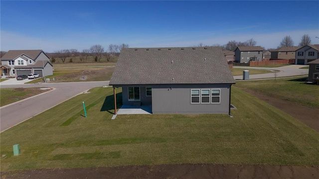 1501 SW 9th Street, Oak Grove, MO 64075