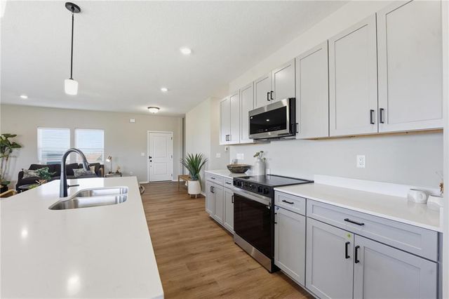 1501 SW 9th Street, Oak Grove, MO 64075