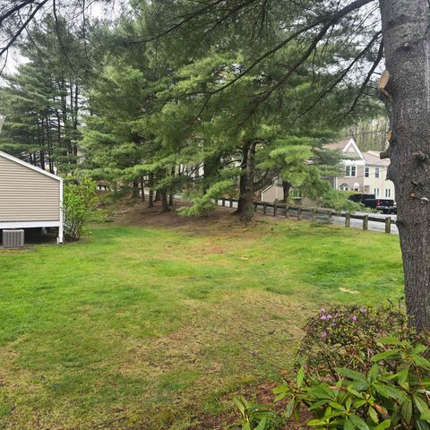 321 Fox Hollow Way, Manchester, NH 03104
