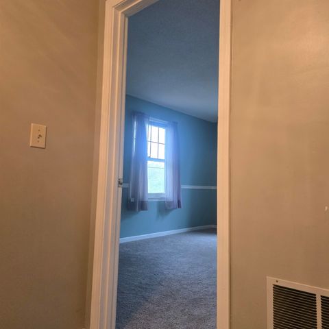 321 Fox Hollow Way, Manchester, NH 03104
