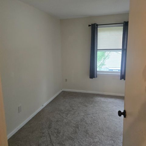 321 Fox Hollow Way, Manchester, NH 03104