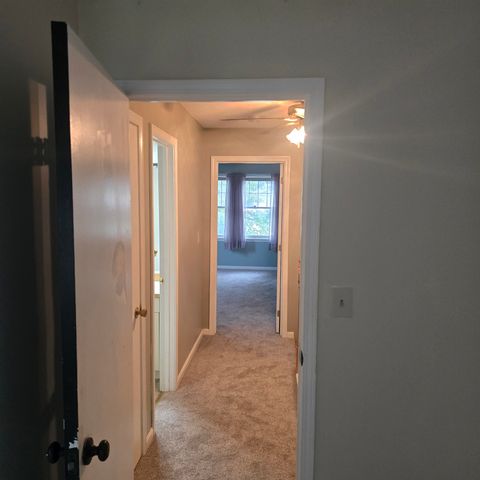 321 Fox Hollow Way, Manchester, NH 03104