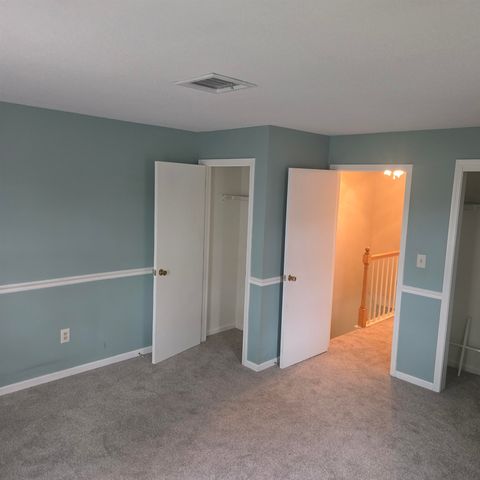 321 Fox Hollow Way, Manchester, NH 03104