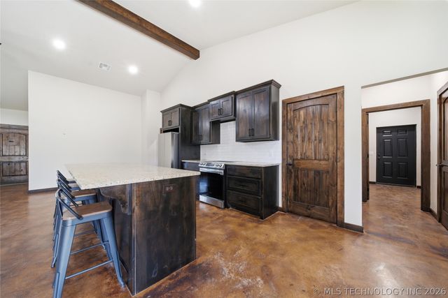 5676 N 240 Road, Beggs, OK 74421
