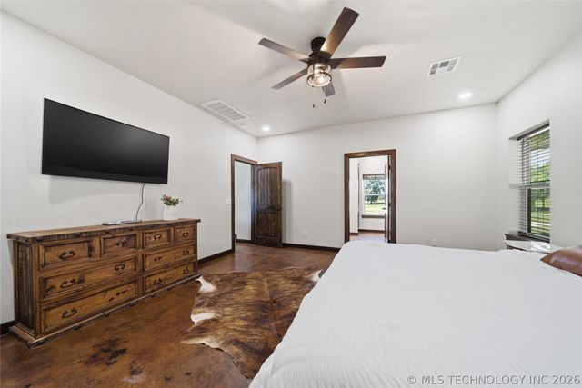 5676 N 240 Road, Beggs, OK 74421