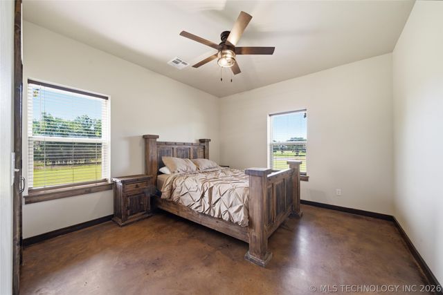 5676 N 240 Road, Beggs, OK 74421