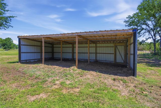 5676 N 240 Road, Beggs, OK 74421