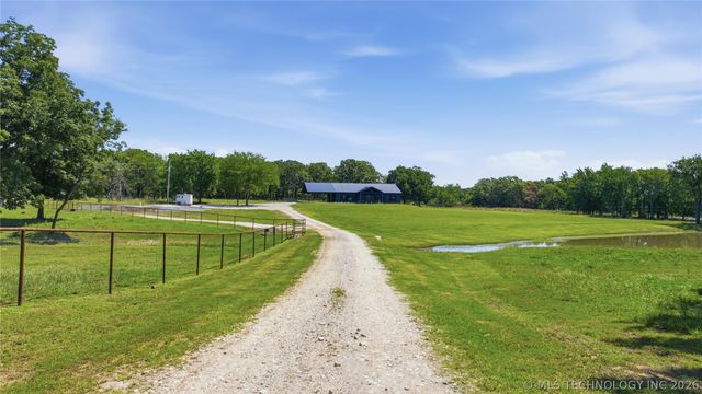 5676 N 240 Road, Beggs, OK 74421