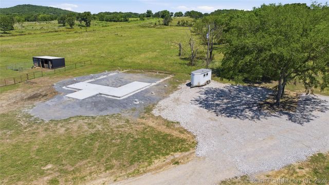 5676 N 240 Road, Beggs, OK 74421