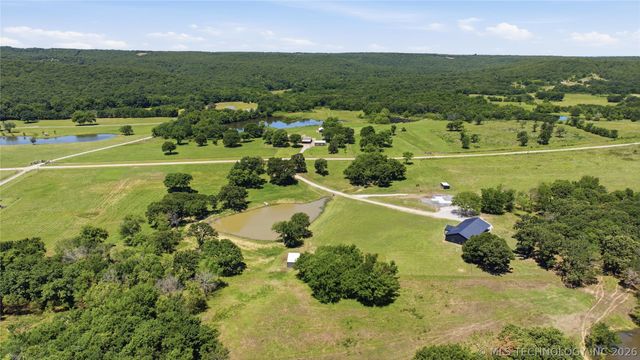5676 N 240 Road, Beggs, OK 74421
