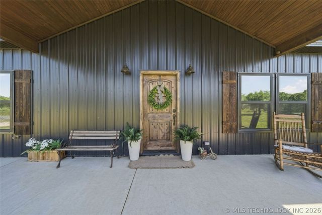 5676 N 240 Road, Beggs, OK 74421