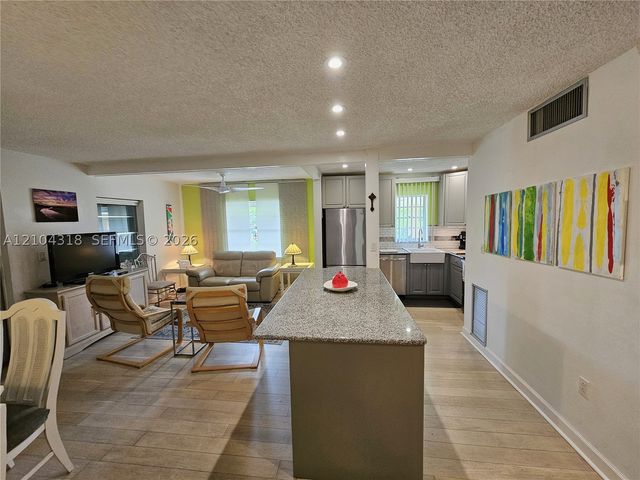 5180 E Sabal Palm Blvd 340, Tamarac, FL 33319