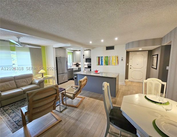 5180 E Sabal Palm Blvd 340, Tamarac, FL 33319